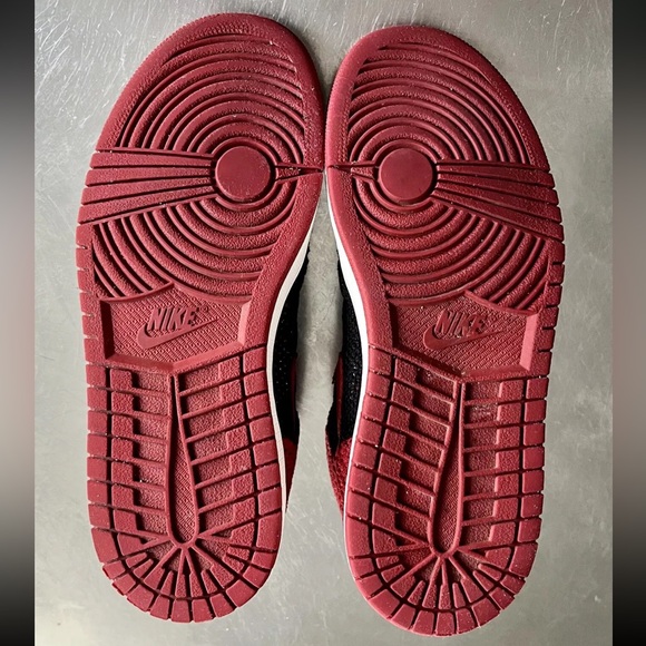 Air Jordan 1 Retro High OG Flyknit "Bred" sneakers - Picture 9 of 16